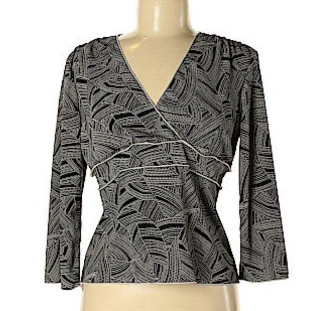 4/$25 Studio M peplum style blouse size medium